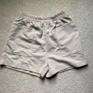 Cream High Waisted fabric shorts